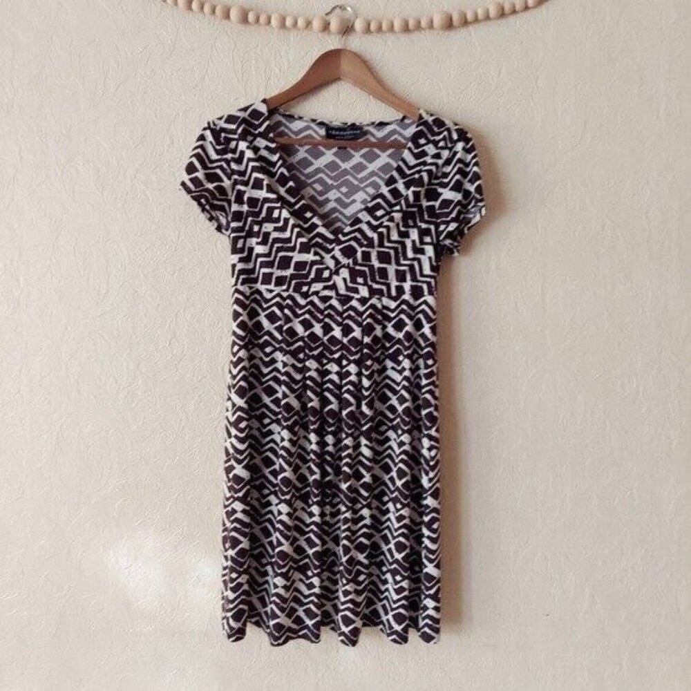 Connected Apparel brown white geometric print fit and flare short sleeve dress 6